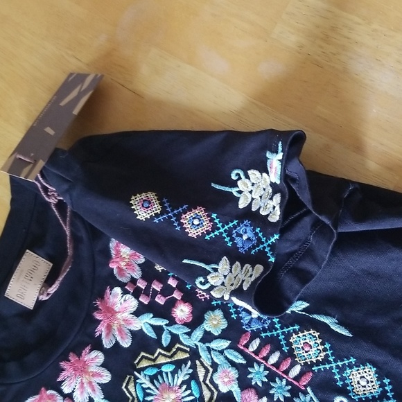 DRIFTWOOD Aztec Inspired Embroidered Top - Picture 3 of 8